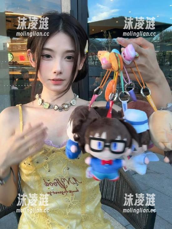 网页上“17c吃瓜”，我擦，是在跟我打广告吗？