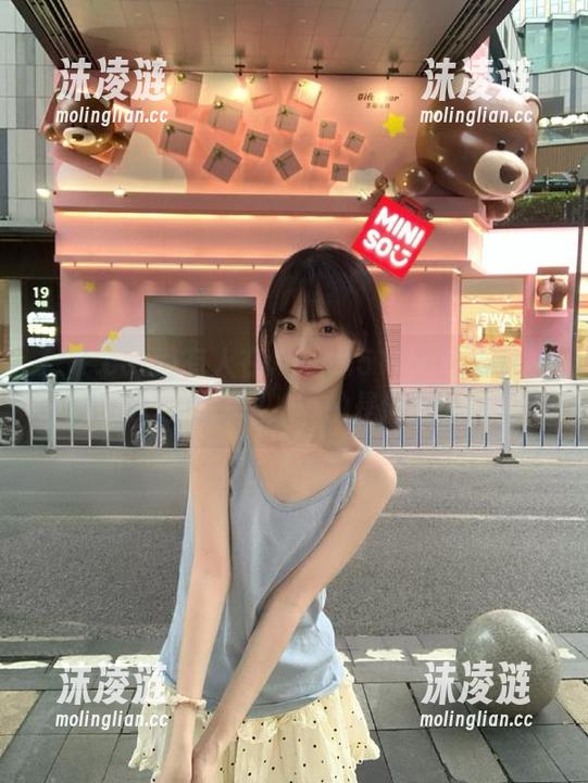 51.com 有人在www.51.com上放视频,我心里在想,真的是谁发的啊?