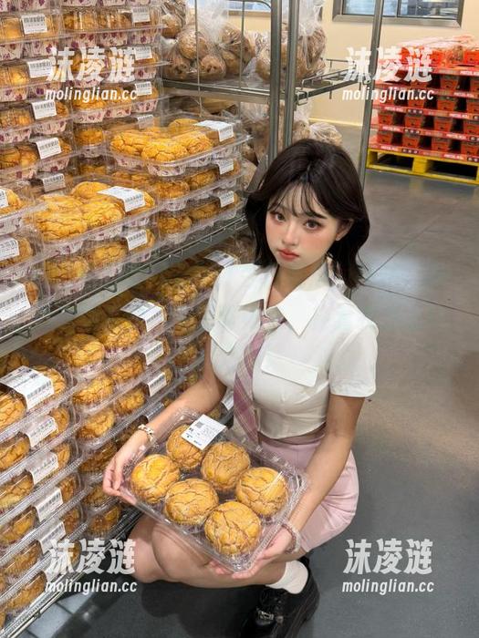 “51今日吃瓜”网站，真心在线直播，主播嘴贼快，拖着我走上吃瓜之路！
