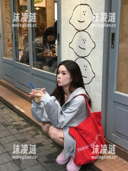 51吃瓜 黑料网内容丰富,51吃瓜直达满足眼球,简直让人忍不住刷呀!
