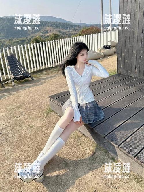 不小心碰到的“51吃瓜网hmyqtt”地址，指数级好奇再升级！
