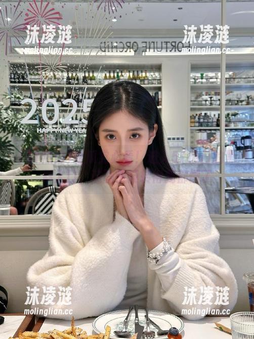 51热门 吃瓜党必看!进入51热门的黑料入口,这剧情反转得我都懵了