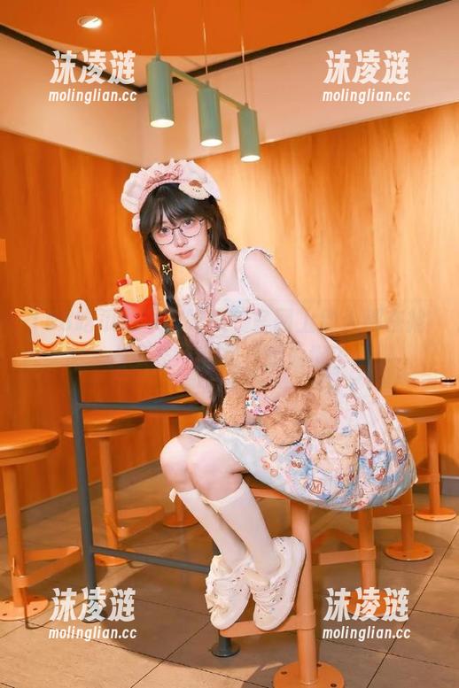 “58吃瓜”官网上别人都在抢占头条，我却只想偷懒？