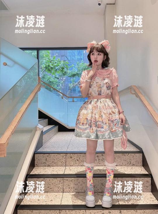 偶尔逛逛77吃瓜的网页，会让我产生强烈的“人类真奇怪”的想法。