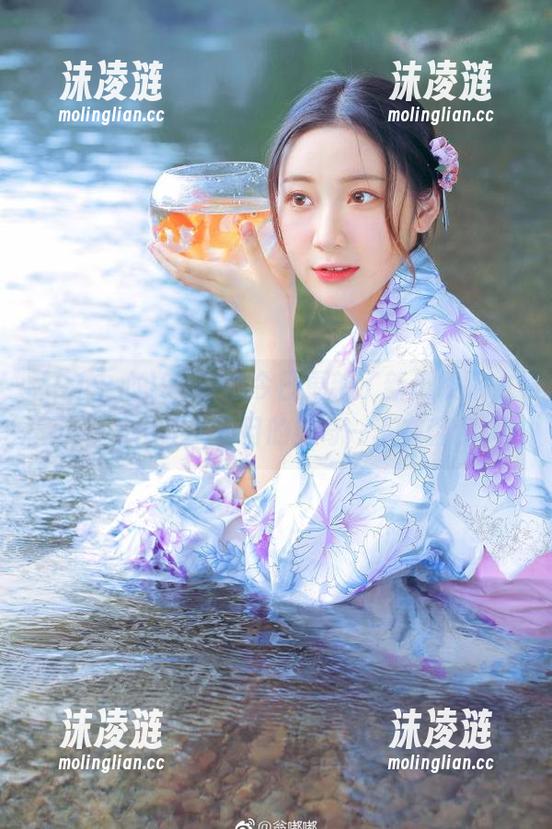 91中心今日更新了新瓜线路，不َطym让人盲目的好奇一直在翻倒。
