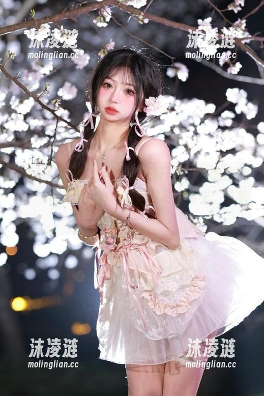 “传送门”已开启，随意穿梭于“heiliao.su”的无敌吃瓜时光，哈哈！