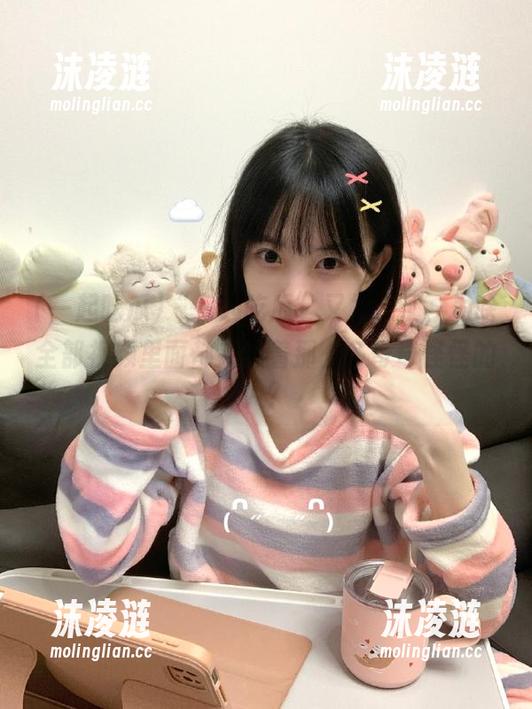 一起吃瓜 “一起吃瓜”又发布了,为啥全部视频里面都夹杂着那么多奇奇怪怪的人?
