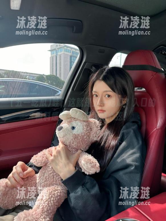 哇，这就是五一吃瓜？入口的黑料感觉在撩拨我的心弦！