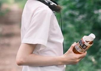 在线通知：今日吃瓜为你每日更新，别让天南地北的小道消息撇掉了哦！