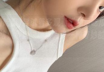 尝试着多观看“免费吃瓜”网站，结果不自觉地进入了一种奇妙的思维状态…