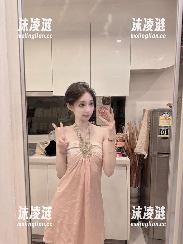 冲哥黑料精选网页，官方资料库，夹在彩虹糖里痛快吃！