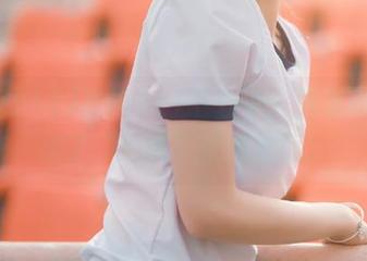 吃瓜911下载中，回家的路变成了“心事”的放映厅。