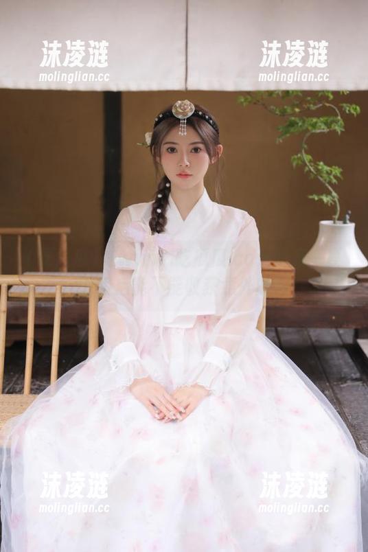 在www.吃瓜瓜.com清凉一夏，链接后能不能收获意外的瓜！