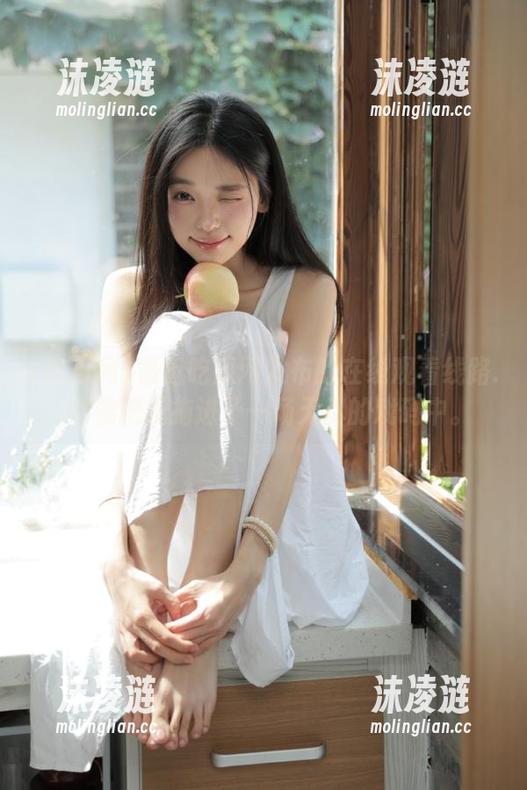 最近吃瓜网发布的在线观看线路...仿佛把我拖进了一场无尽的戏码中。