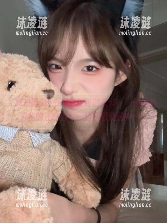 吃瓜网苹果版的猛料，一边闪烁着我的注意力，一边默默烧脑中……