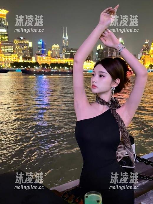 吃瓜网 水深火热的苹果版,网红们在吃瓜网傍边翻旧账!