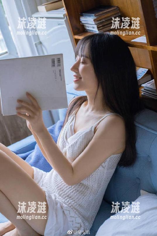 网曝吃瓜苹果版：一到下班时间，吃瓜就像进入了‘快进’模式…哈哈！