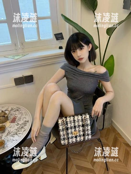 zzzttt03黑料不打烊app太危险，入了个头就无法自拔...