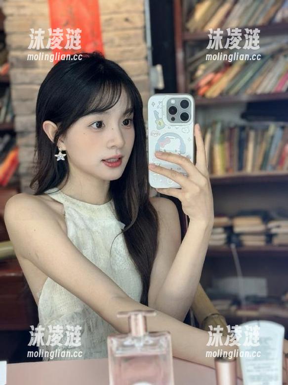 黑料吃瓜网 吃瓜无极限:黑料吃瓜网在线,链接起你的八卦欲