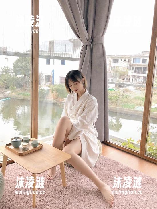 在黑料社区苹果版，在线刷到你的偶像八卦，惊不惊喜？