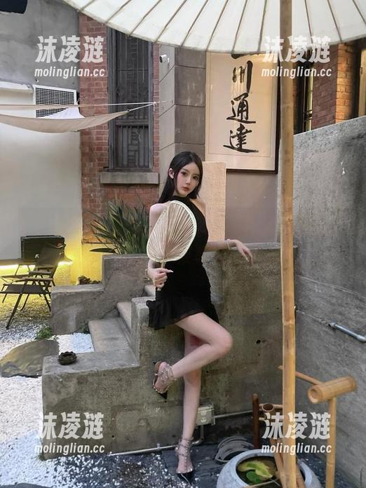 黑料社区app：链接瓜田李下的八卦世界，果真千奇百怪！