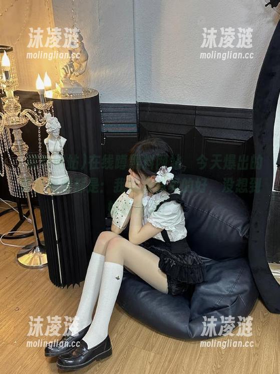 在线蹲黑料网站，今天爆出的明星视频都是：我以为你真的好，没想到如此奇葩！