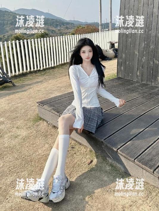 黑料老司机 下载“黑料老司机”,一键解锁你没见过的瓜!